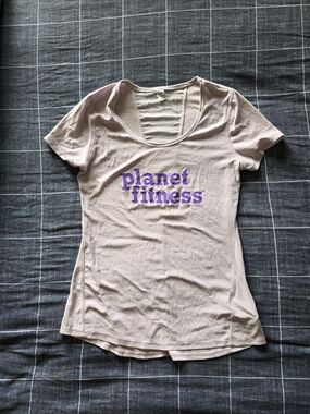 PLANET FITNESS x OLD NAVY Light Pink Short Sleeve Tee Womens XS